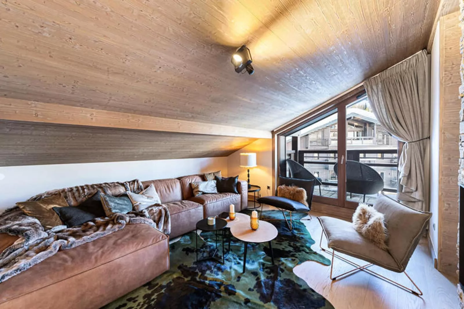 Résidence Stallion D-Exterior in summer