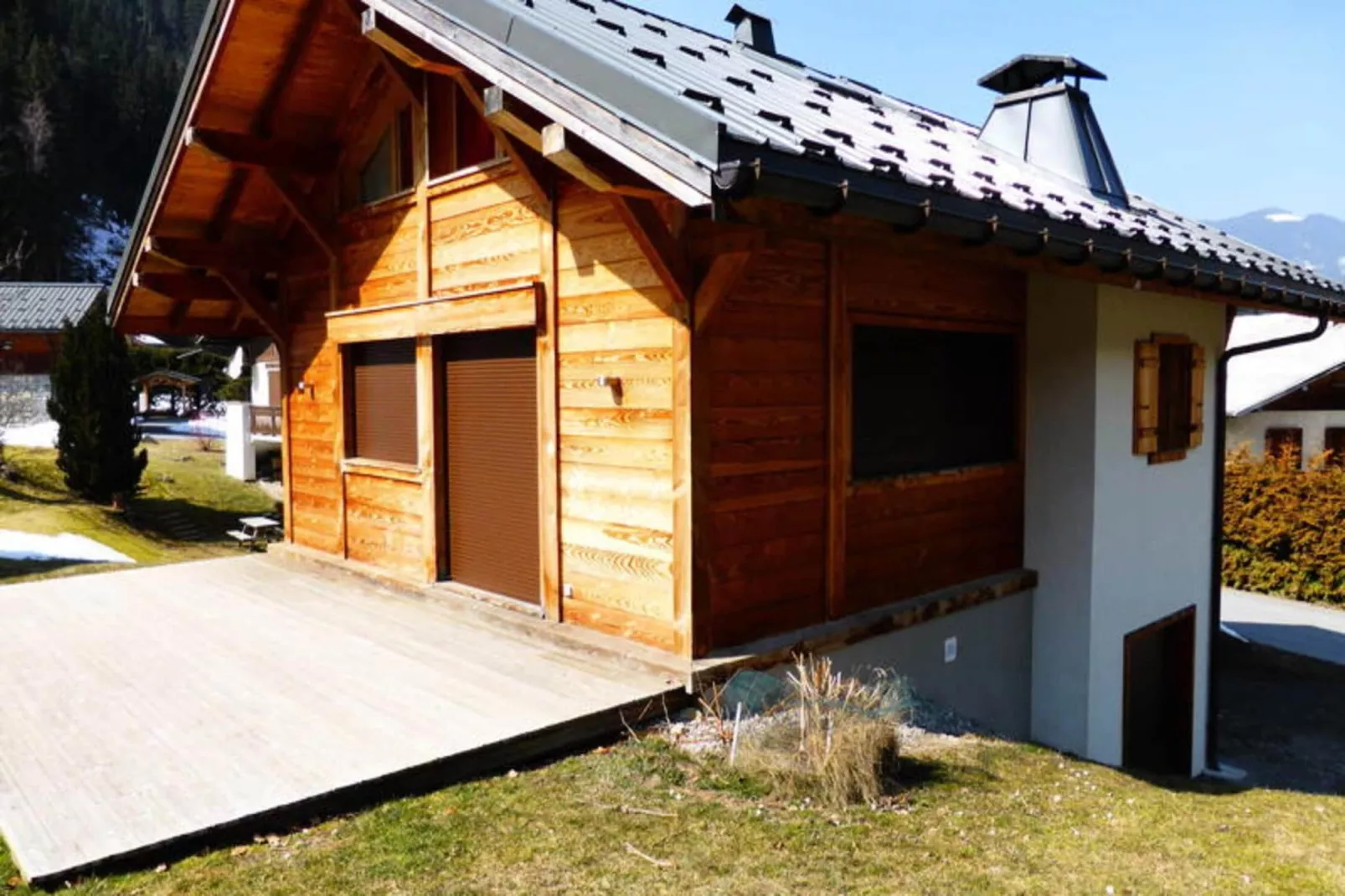 Chalet Champelet-Exterior in summer
