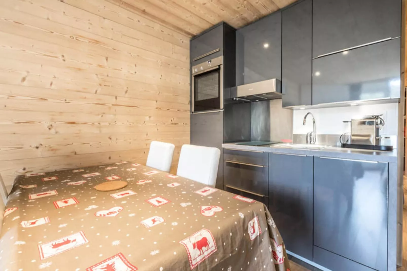 Résidence Aravis 1500-Esszimmer