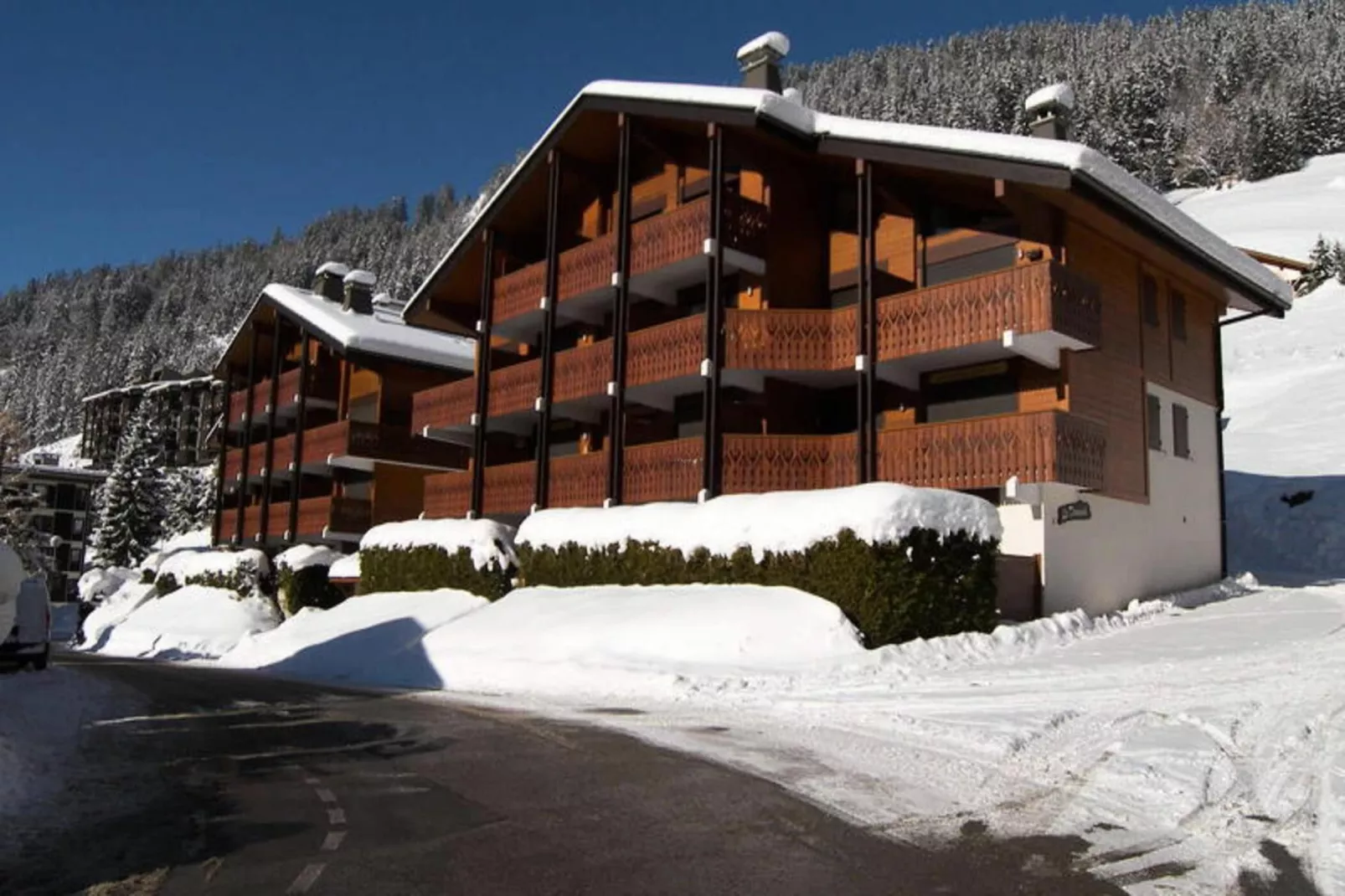 Résidence Domanial B-Außenbereich Sommer