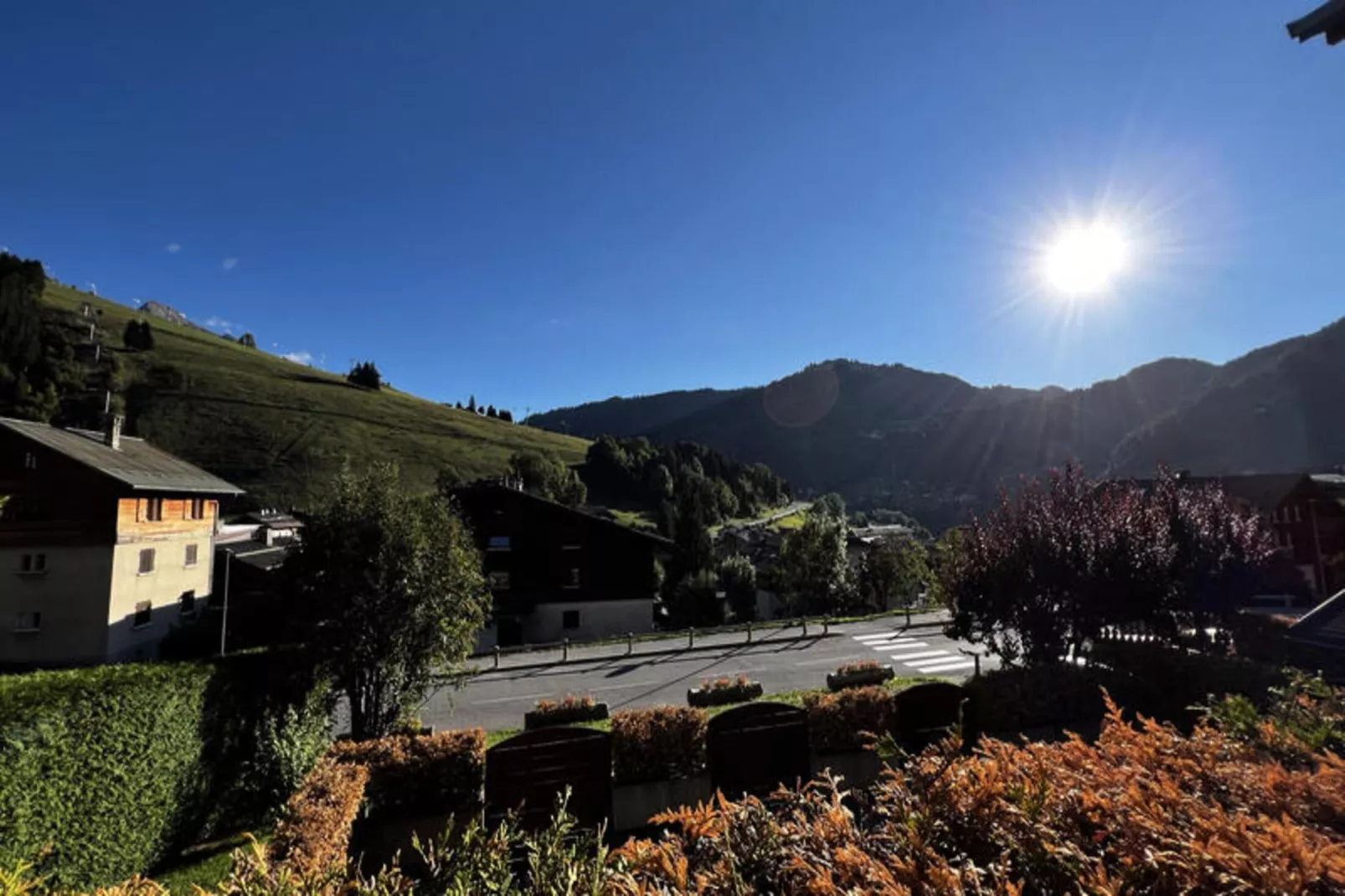 Appartements à La Clusaz-Gardens in summer