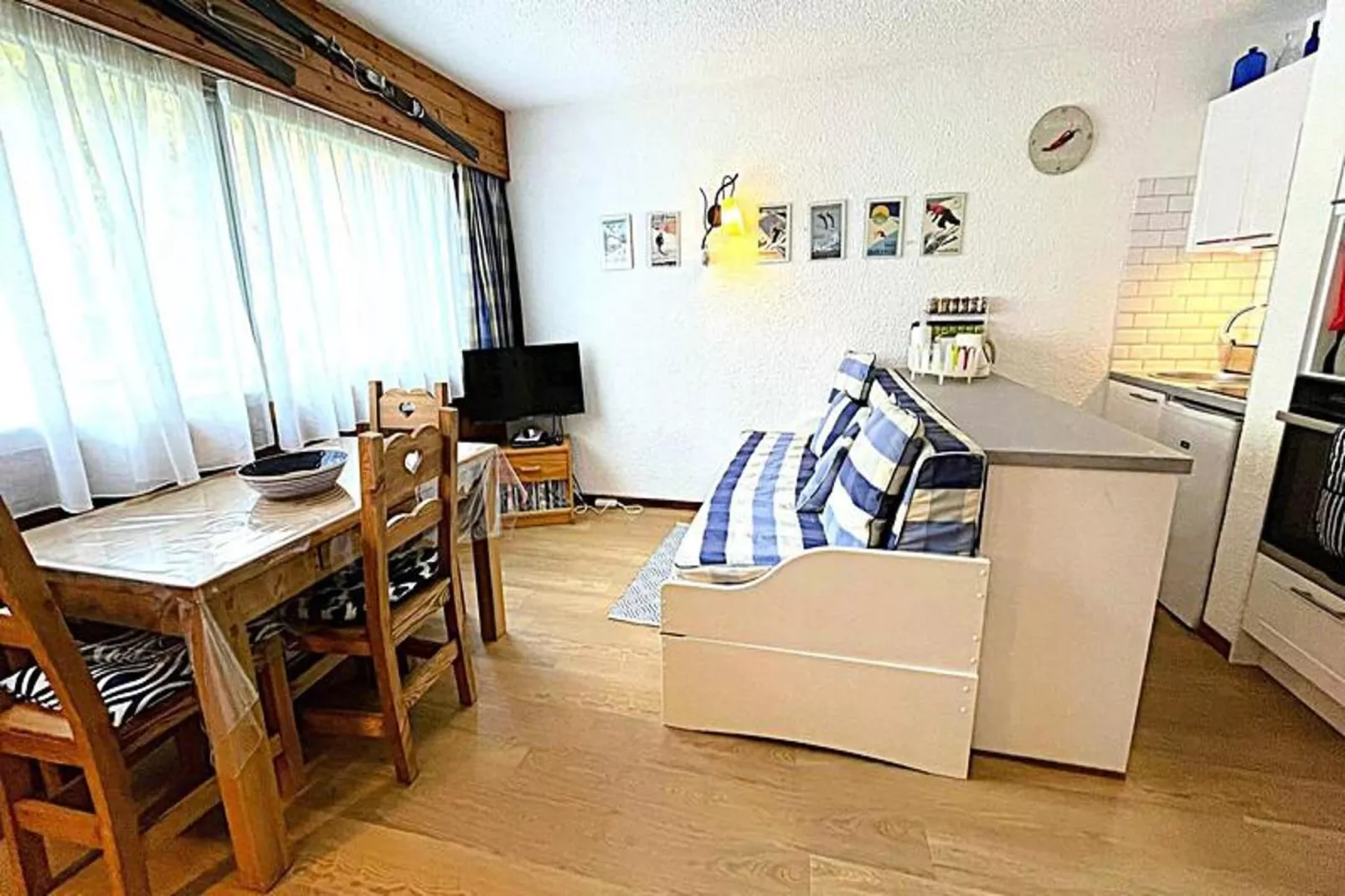 Résidence Clos Du Savoy-Living room