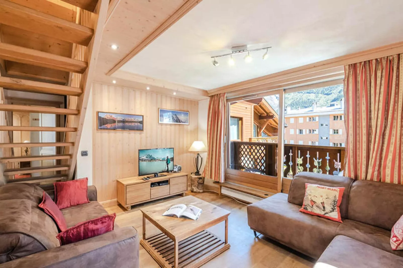 Chalets Du Savoy-Salon