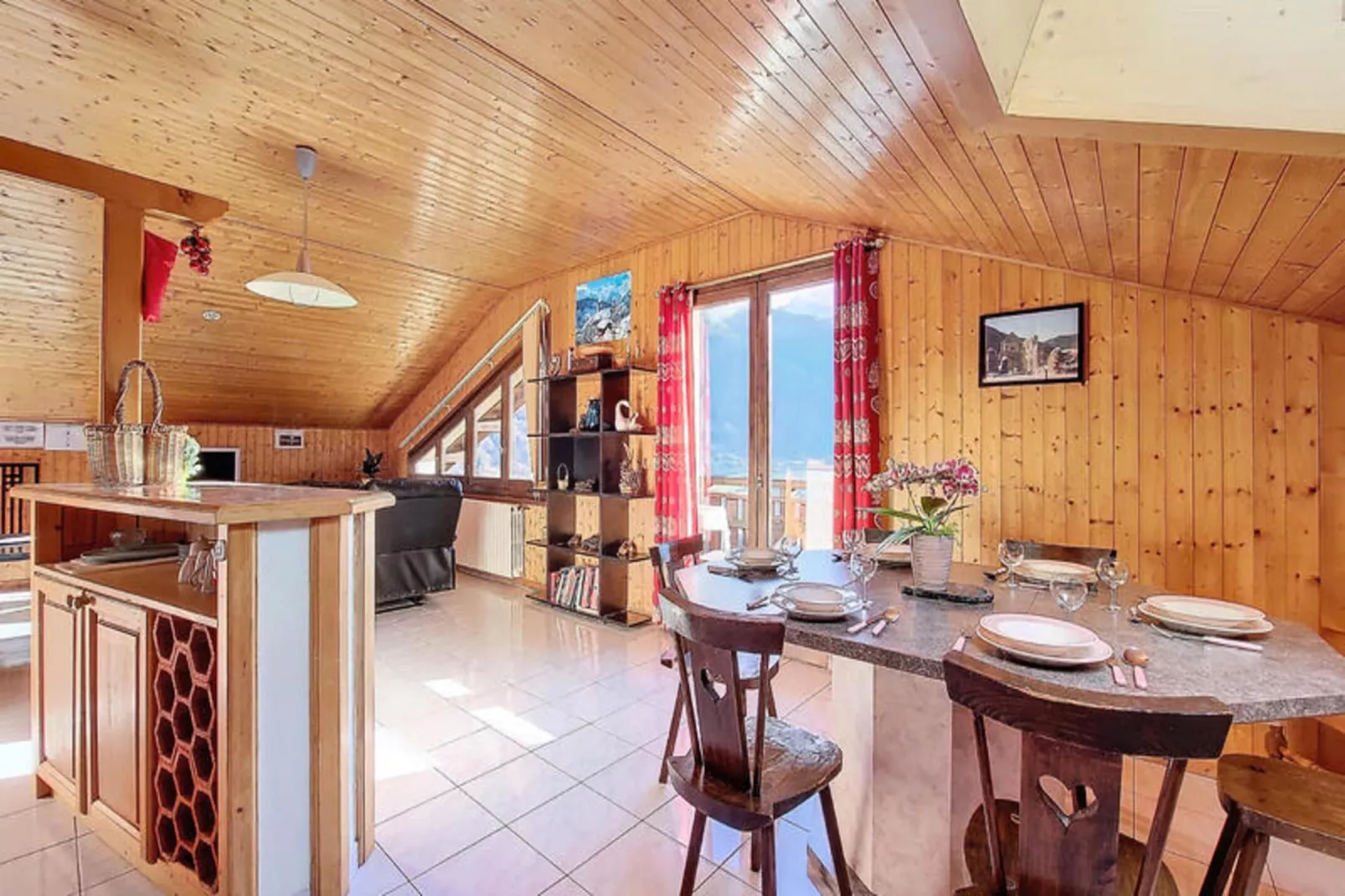 Appartements à Saint Jean d'Aulps-Dining room