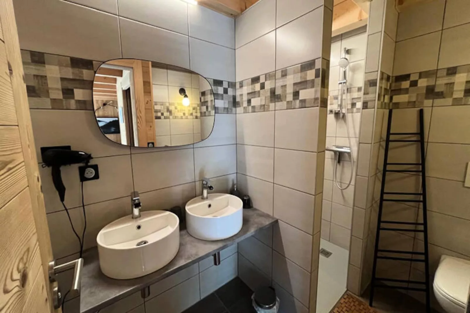 Chalets à Saint Jean d'Aulps-Image-tags.