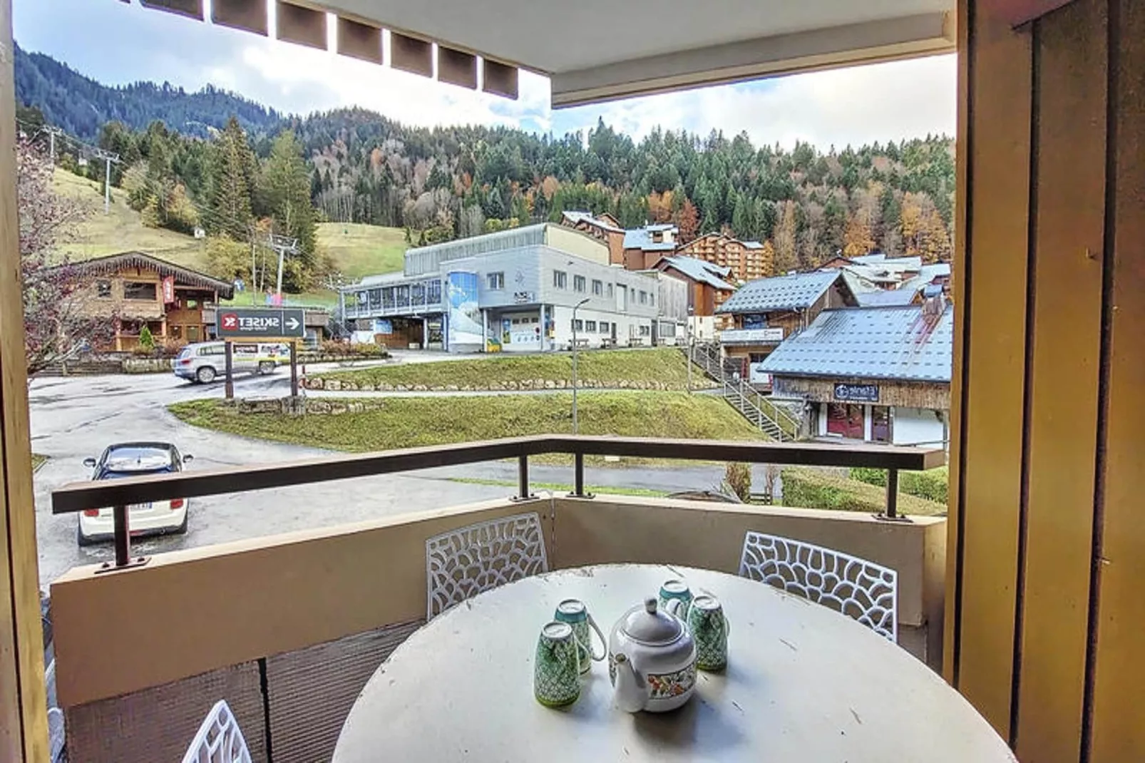 Appartements à Saint Jean d'Aulps-Terrace balcony
