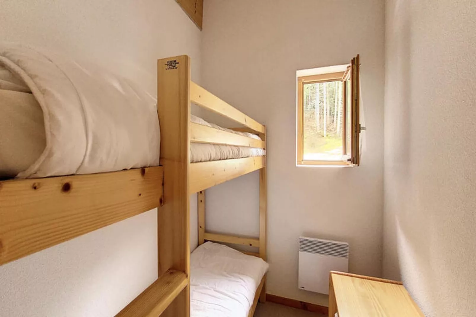 Appartements à Saint Jean d'Aulps-Chambre