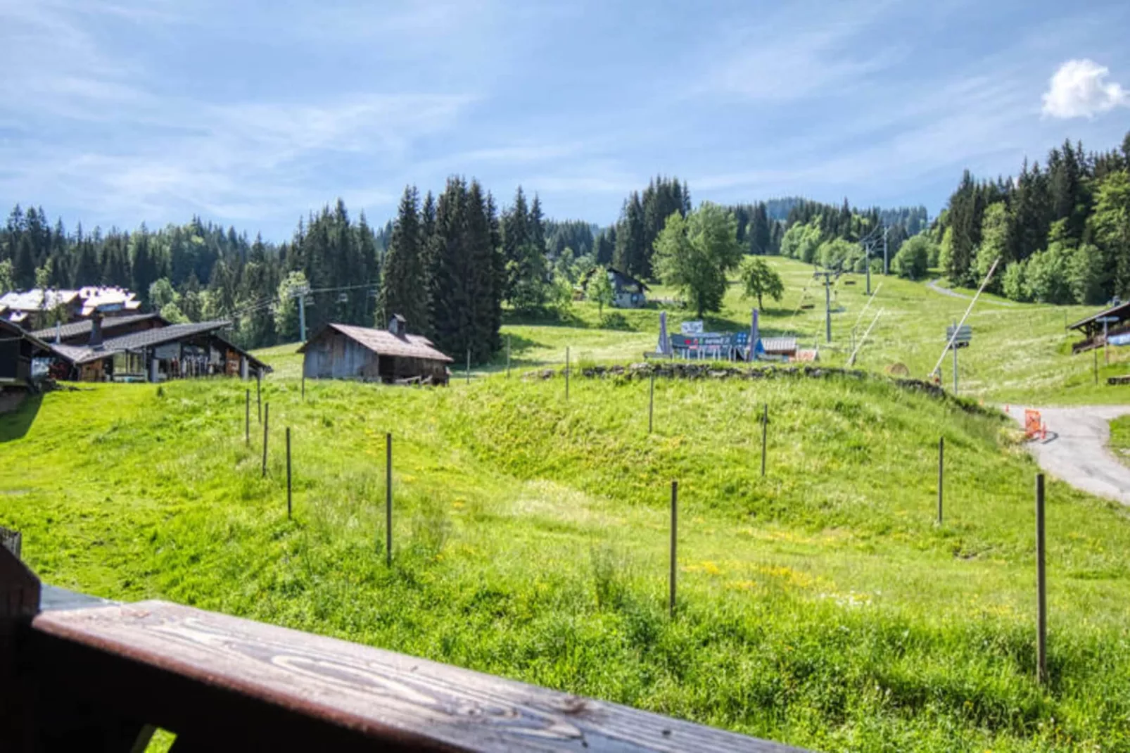 Résidence Eterlous-Jardins en été