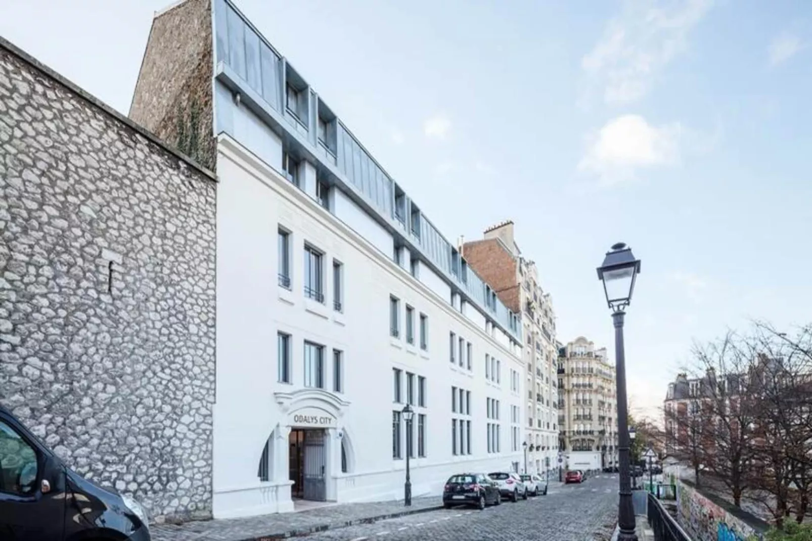Appart'hôtel Odalys Montmartre-Exterior in summer