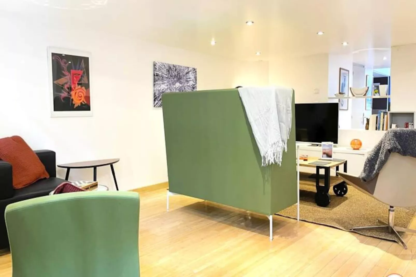 🎨 Loft De L'artiste - Parking - Standing-Image-tags.