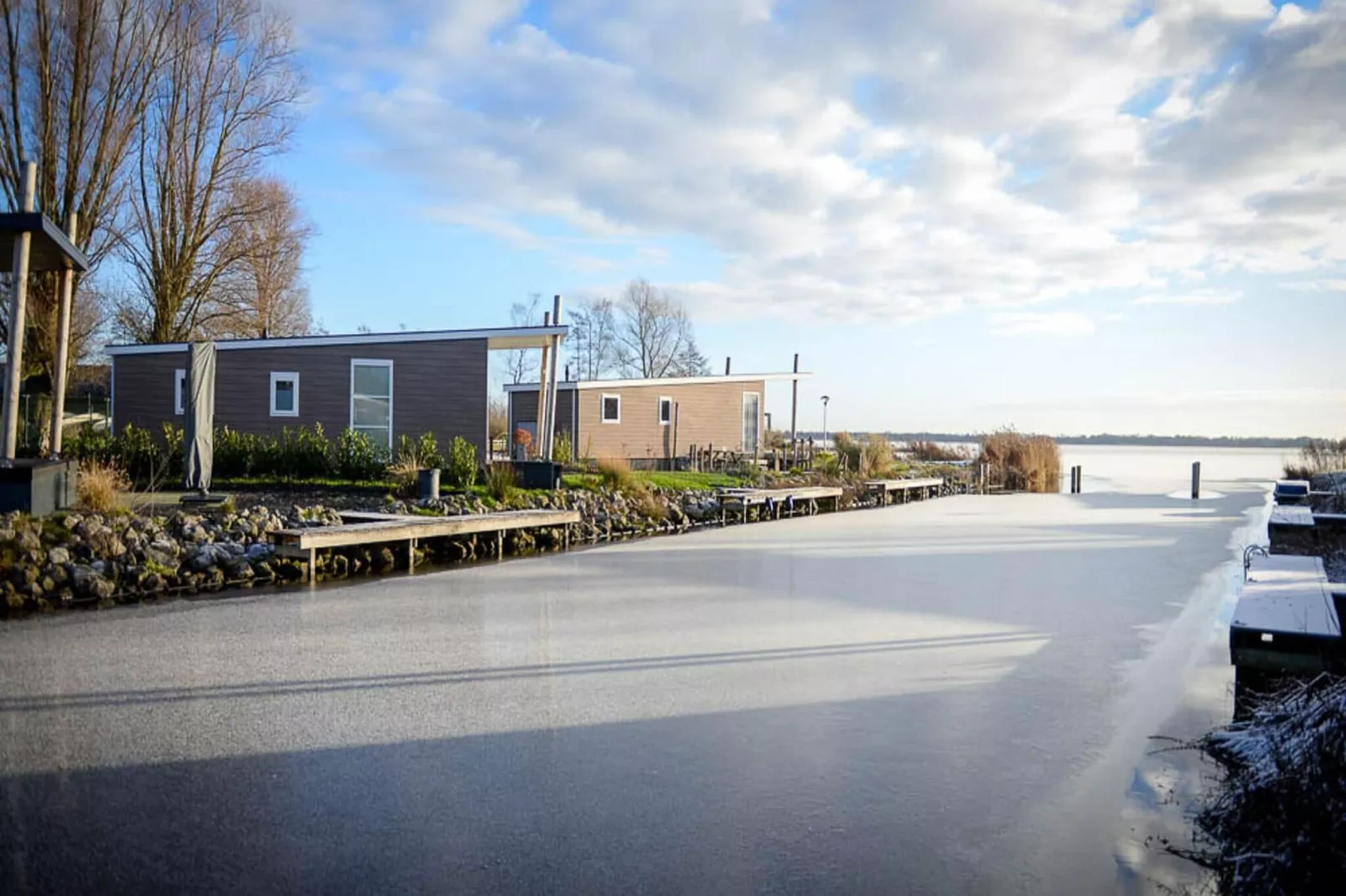 Vakantiepark Bergumermeer 7-Area winter 1km