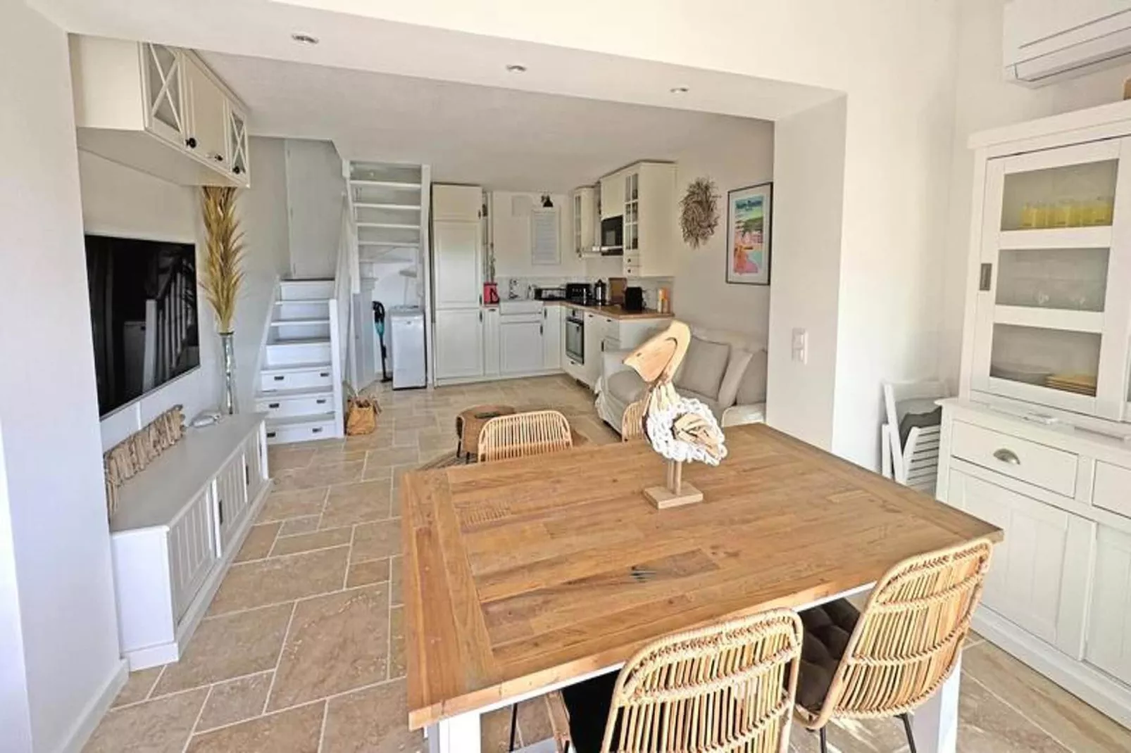 Résidence Bastides De Guerrevieille-Salle à manger