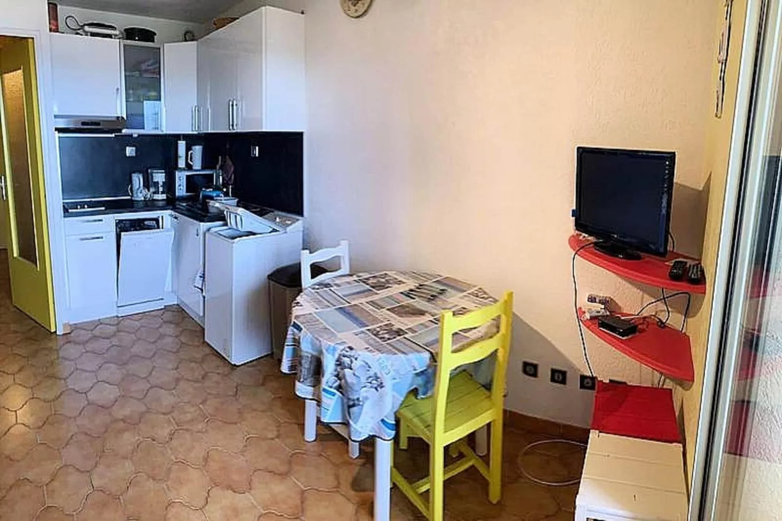 Résidence Marines D'aryana-Kitchen