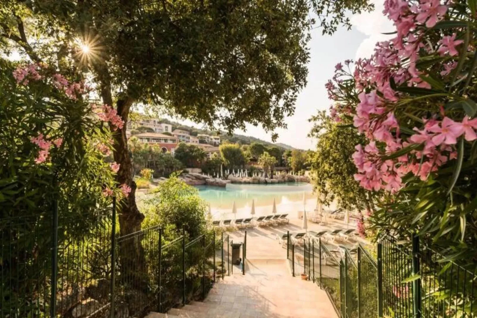 Les Appartements aux Restanques du Golfe de St Tropez - maeva Home-Exterior in summer