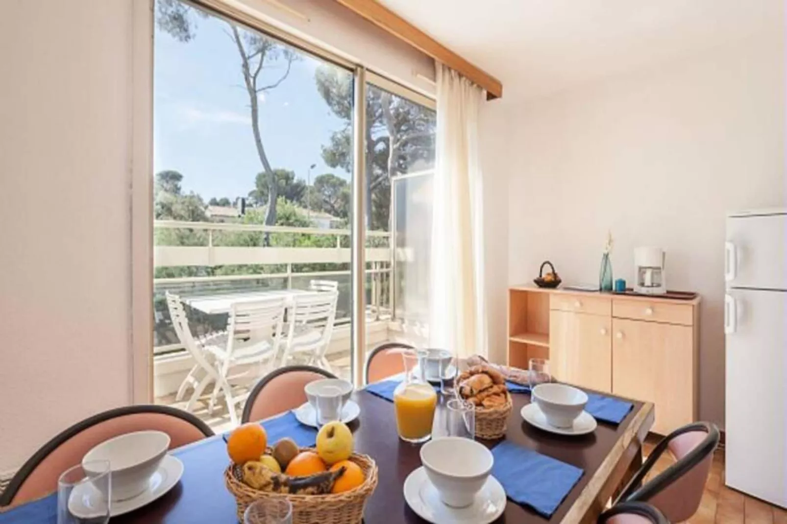 Résidence Pierre & Vacances La Corniche d'Or-Salle à manger