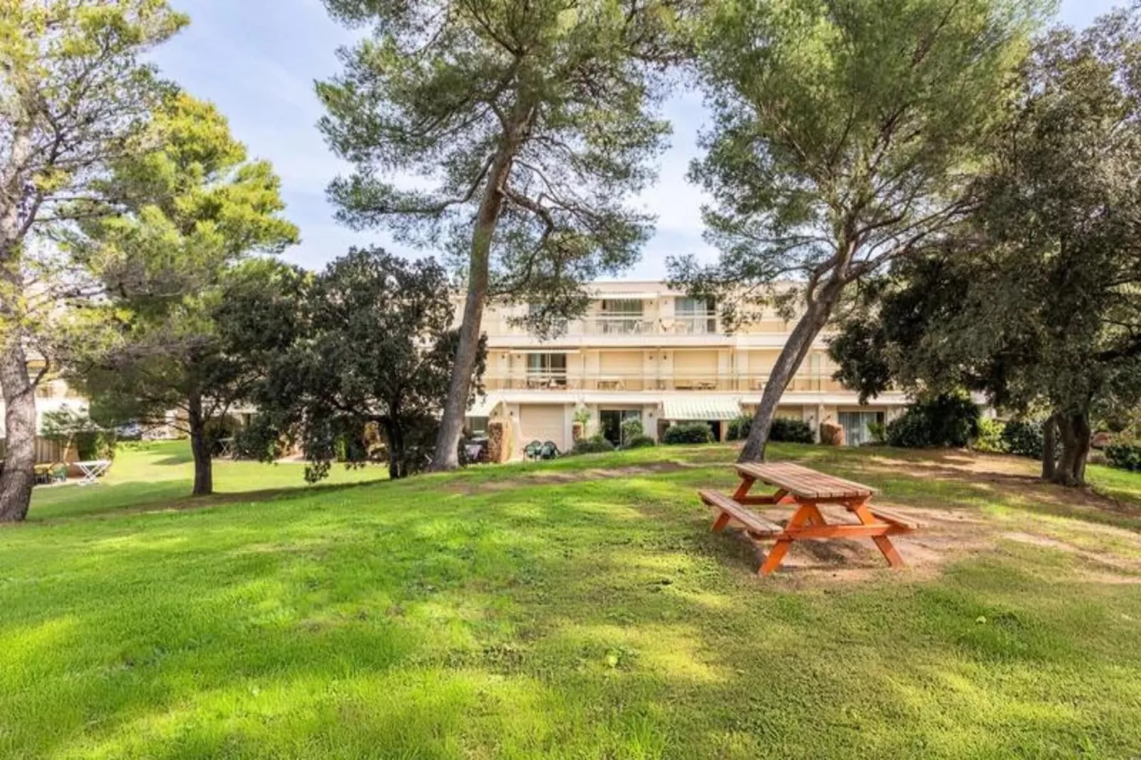 Résidence Pierre & Vacances La Corniche d'Or-Flur