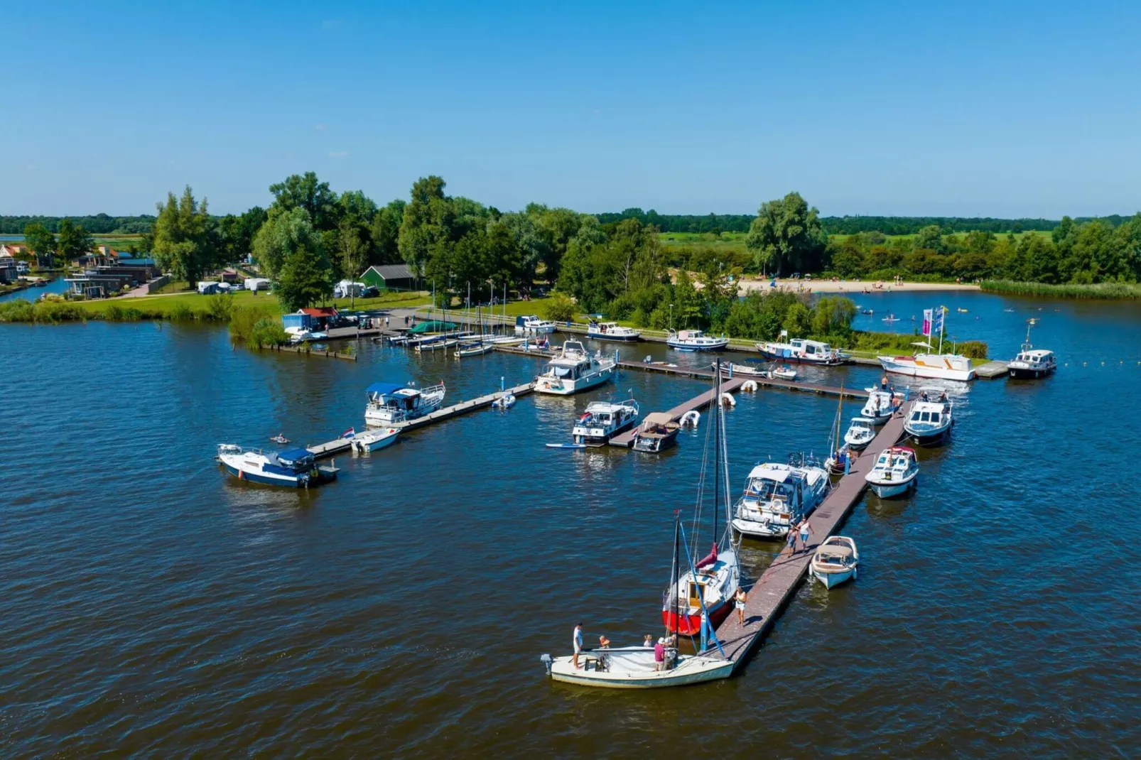 Vakantiepark Bergumermeer 10-Areas summer 5km