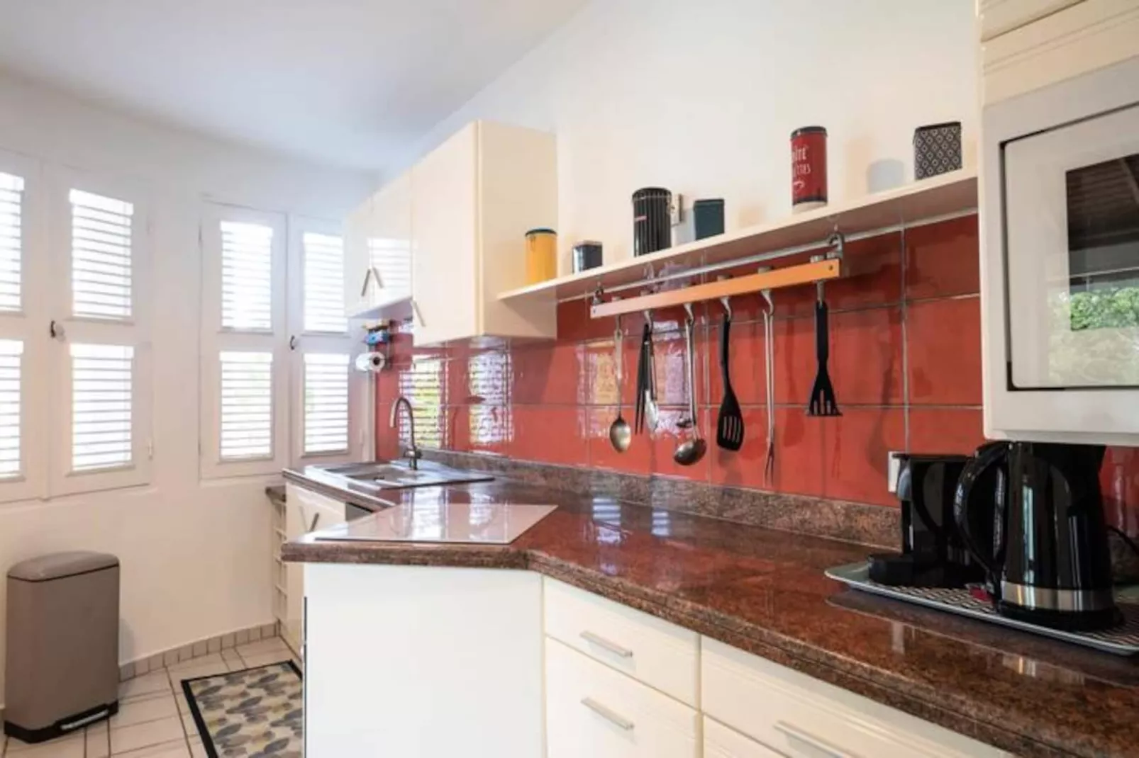 Villa Ladouchka-Image-tags.