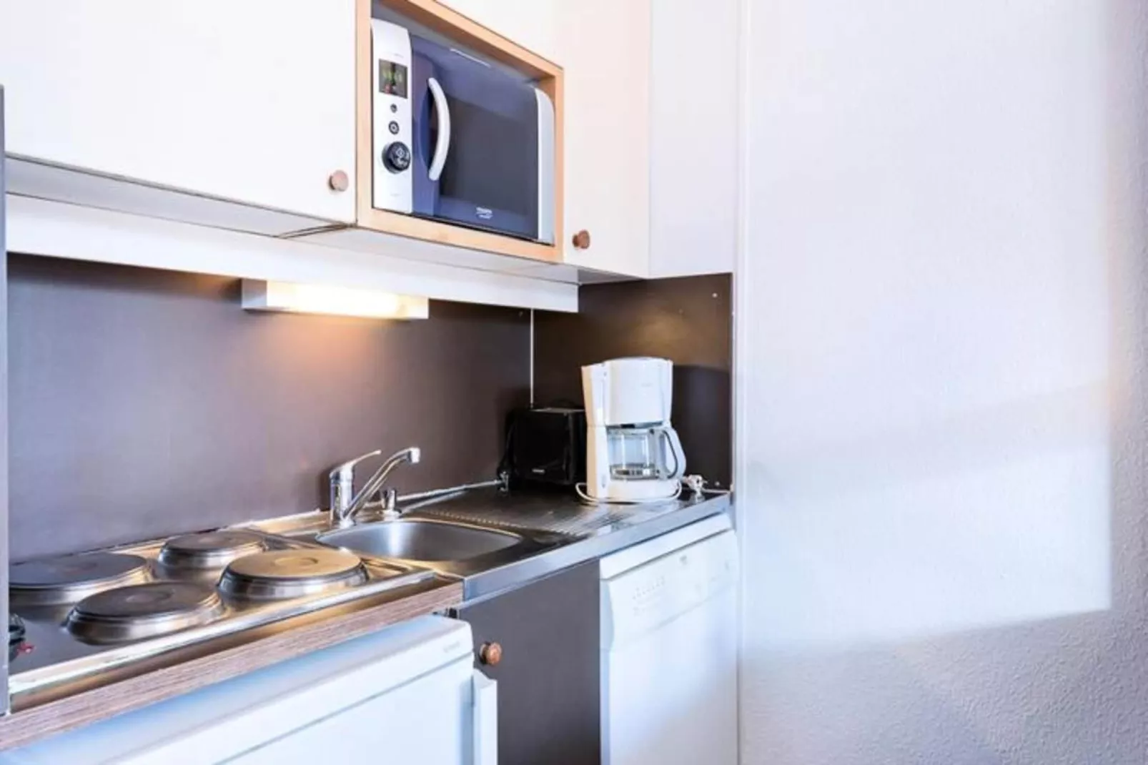 Résidence Les Fontaines Blanches - maeva Home-Exterior in summer