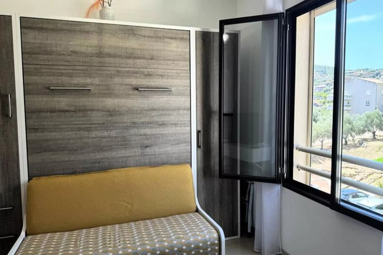 Résidence Jardins De Quatrina-Bedroom