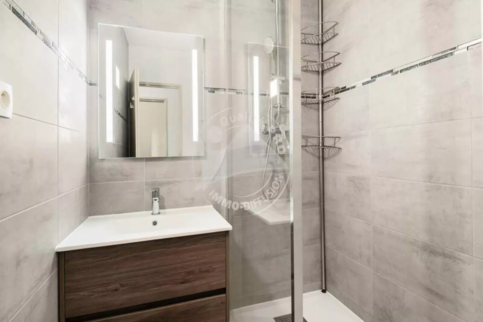 Résidence "le Quai Aux Fleurs"-Salle de bain