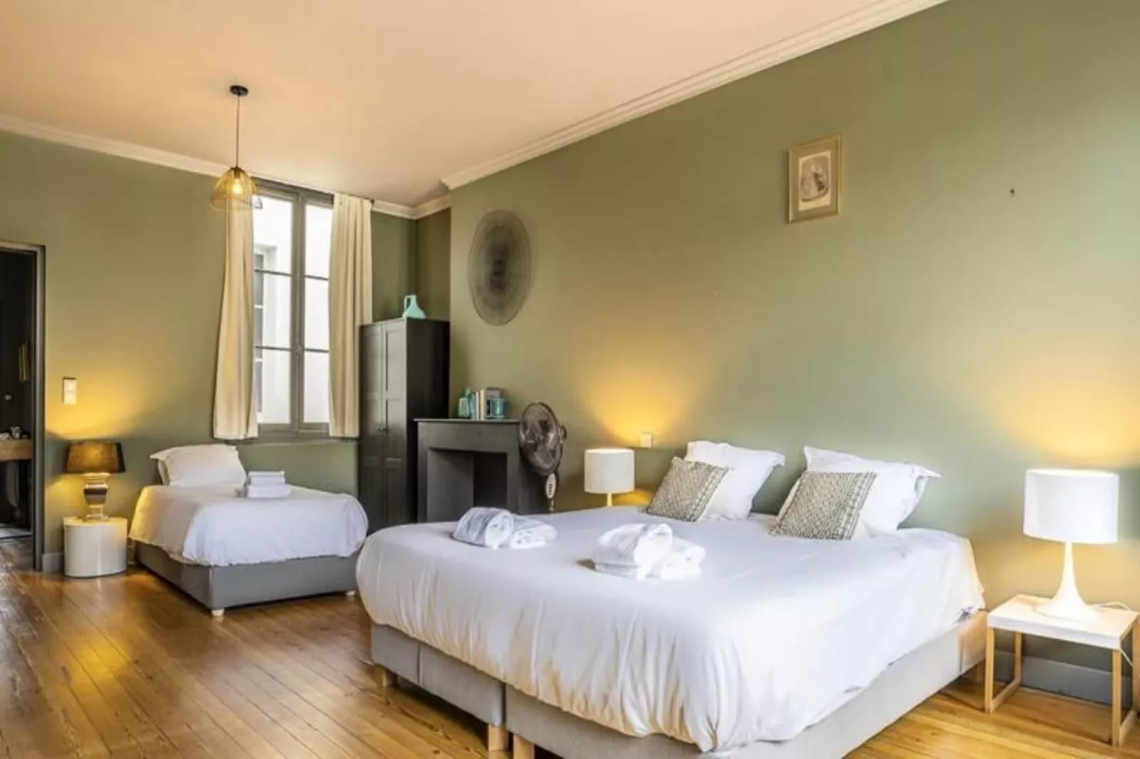 Superbe Appartement Pour 5 Personnes Id&eacute;alement Situ&eacute; Place Gambetta-Exterior in summer