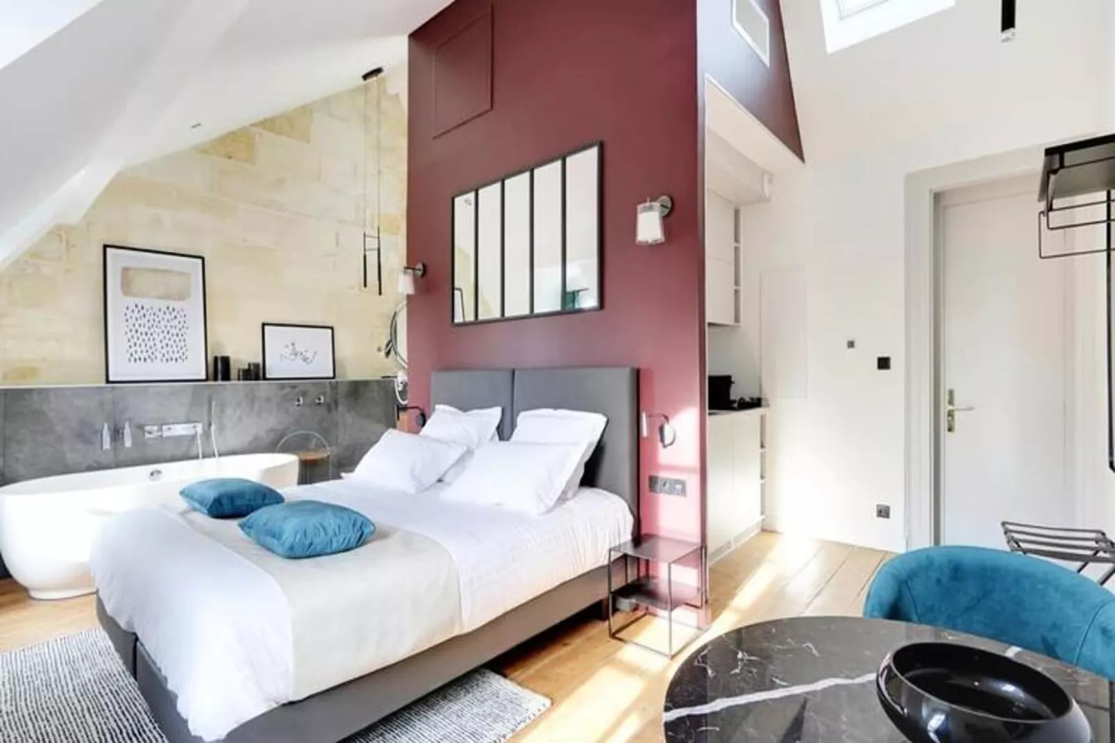 Maison Labruy&egrave;re - Suite Cosy Jardin-Exterior in summer