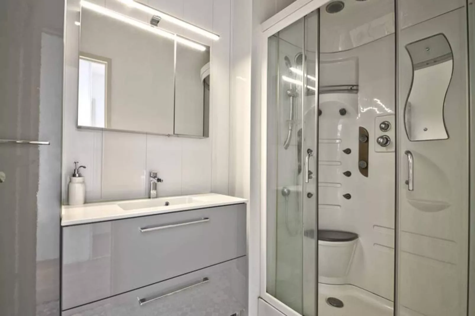 Résidence Les Perlières-Außenbereich Sommer