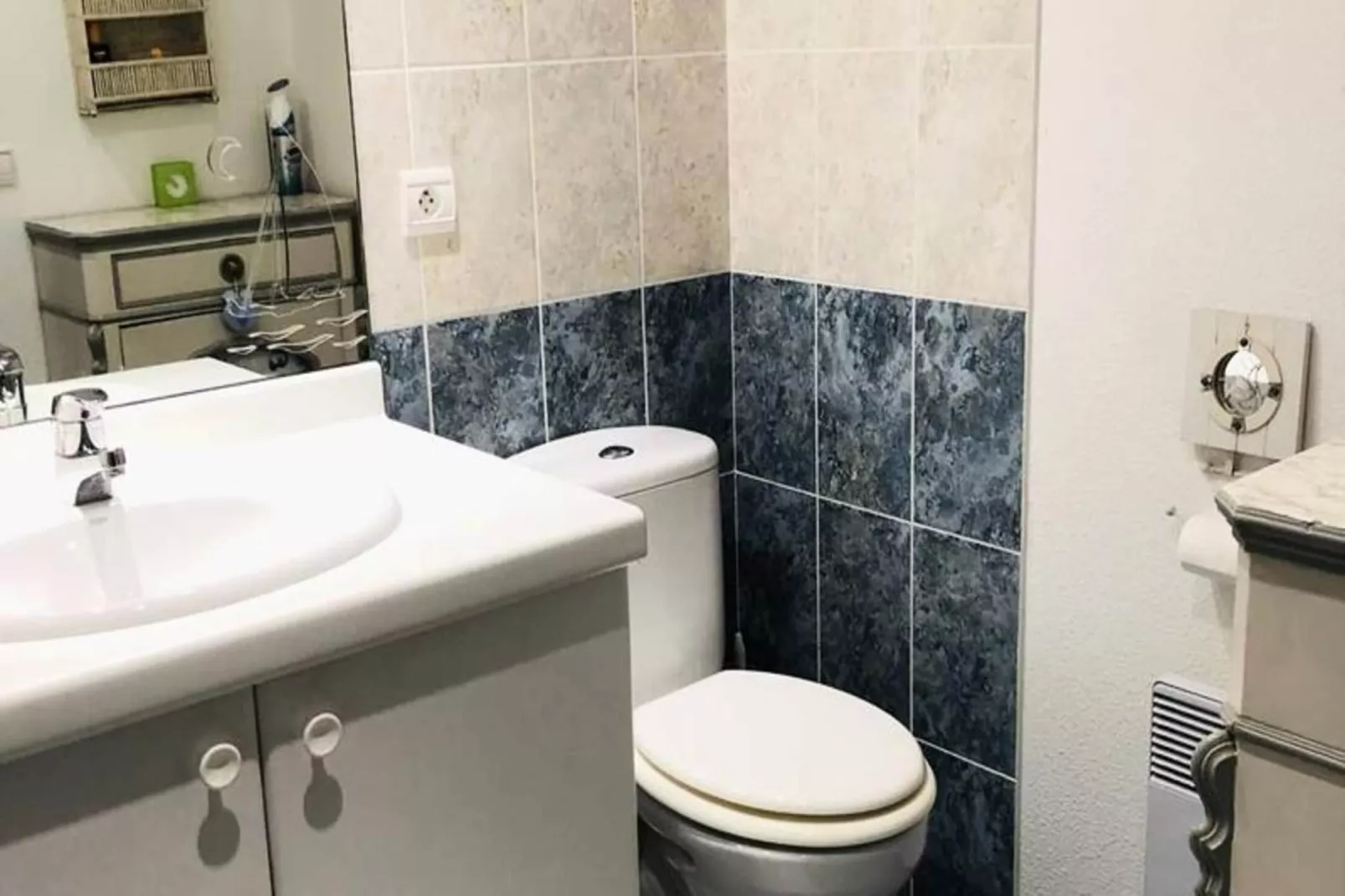 Résidence L'orangeraie-Salle de bain