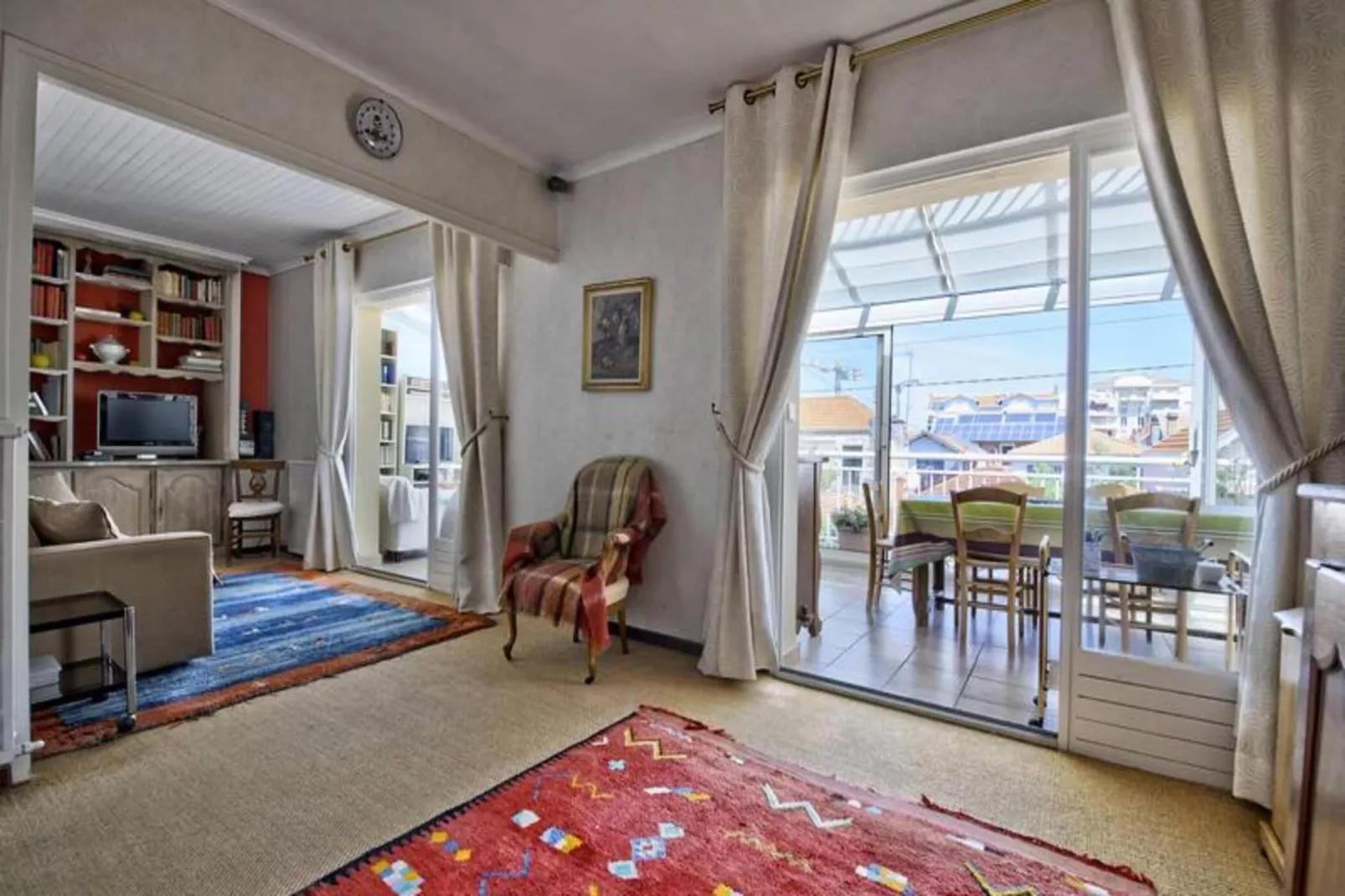 Résidence Palm Beach-Exterior in summer