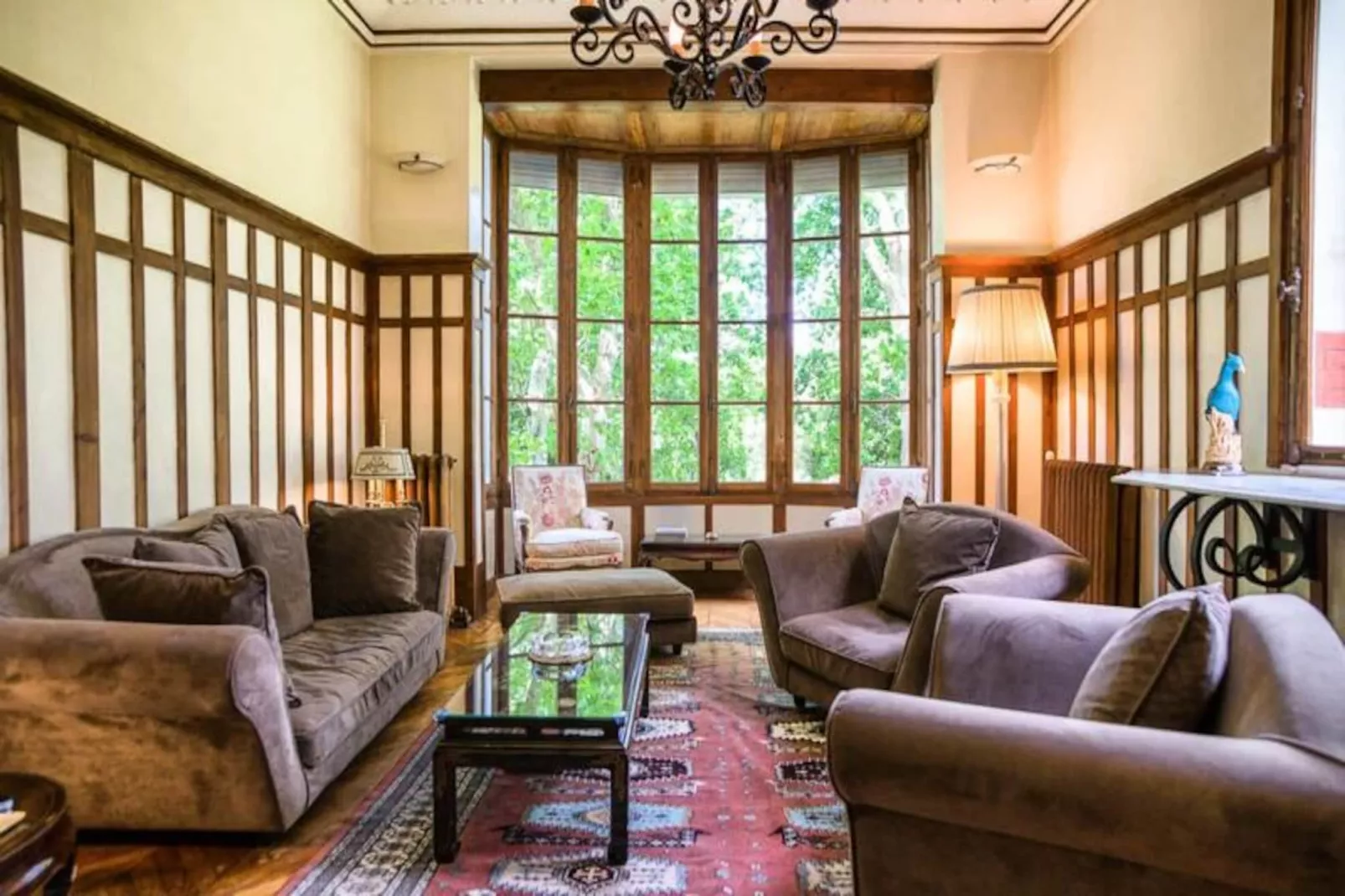 Villa  Arcachonnaise Spacieuse Au Style Authentique Proche De La Plage-Image-tags.