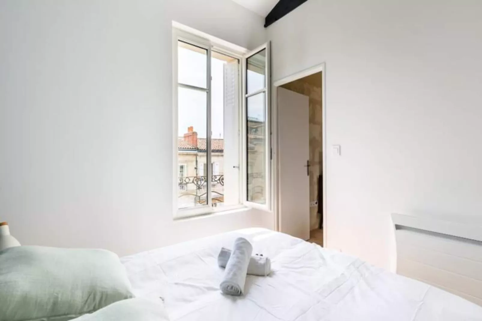 Superbe Appartement En Plein C&oelig;ur Des Chartrons-Bedroom