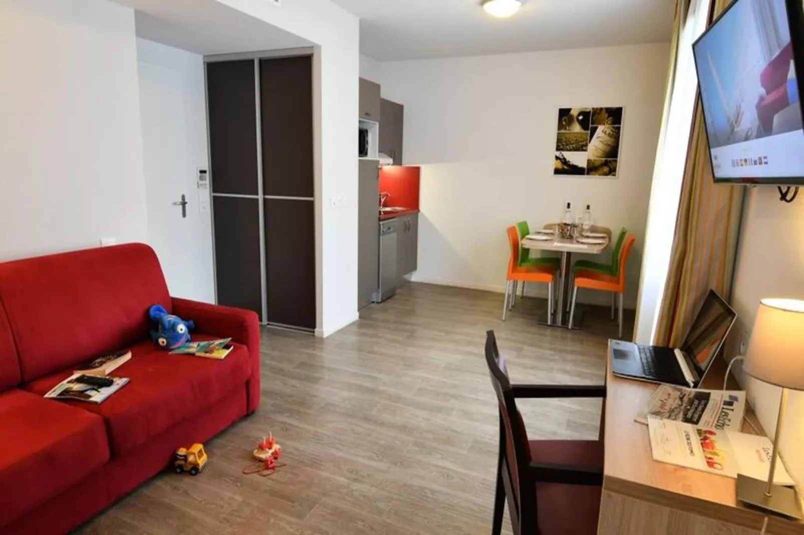 Appart'Hôtel Mer & Golf Bordeaux Bassins à Flot***-Living room