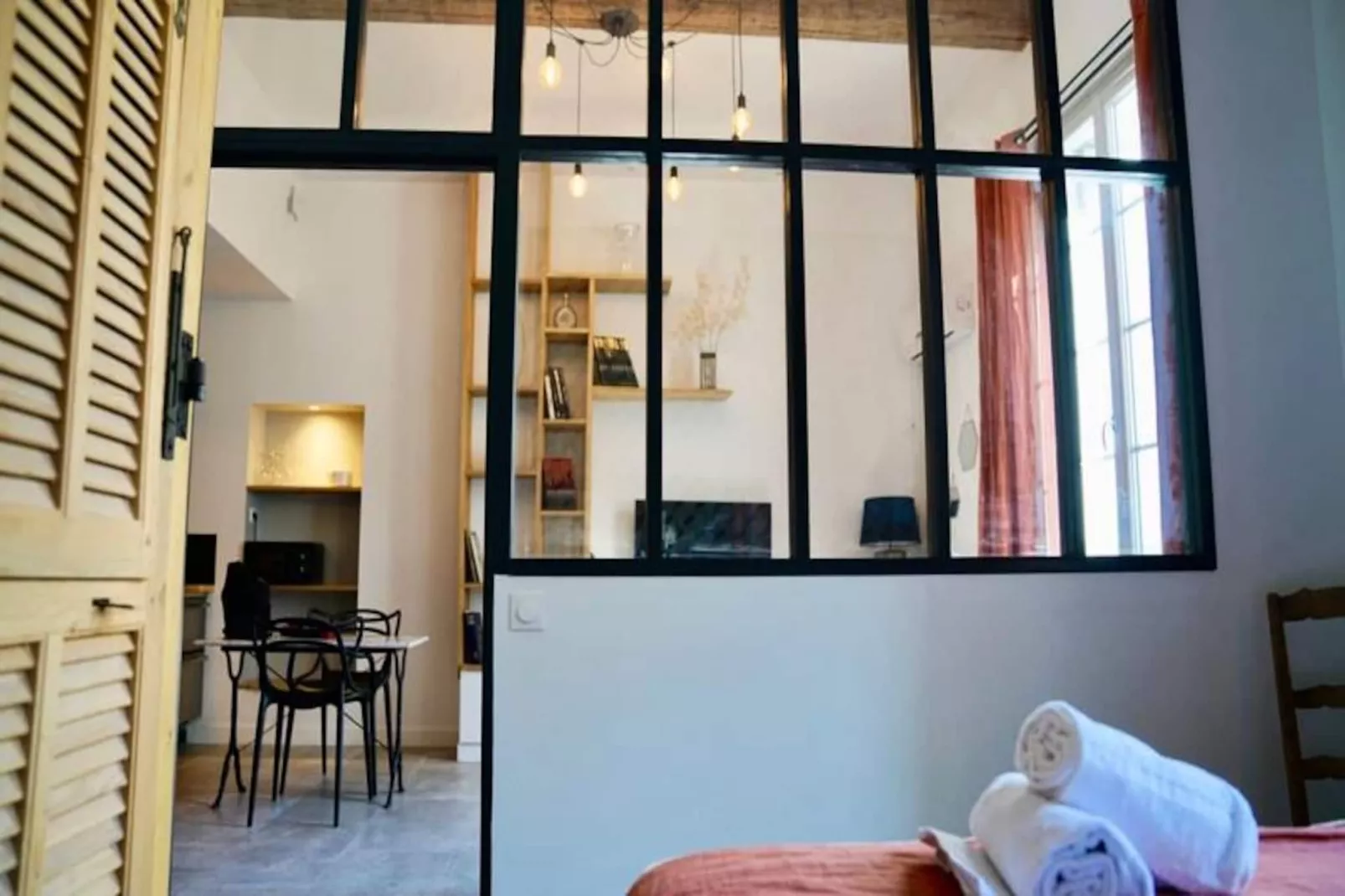 Home Chic Home - Les Suites De La Com&eacute;die - Suite2-Image-tags.