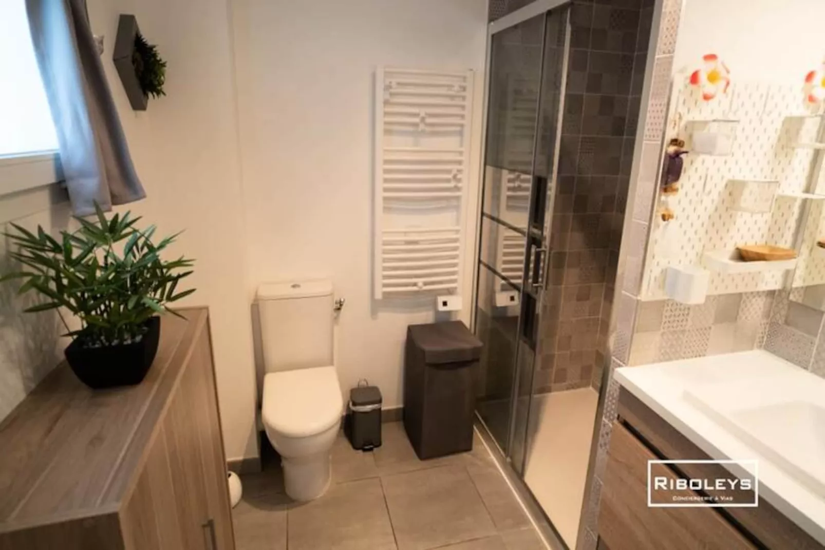 T2 Climatis&eacute; Avec Wifi Et Piscine-Image-tags.