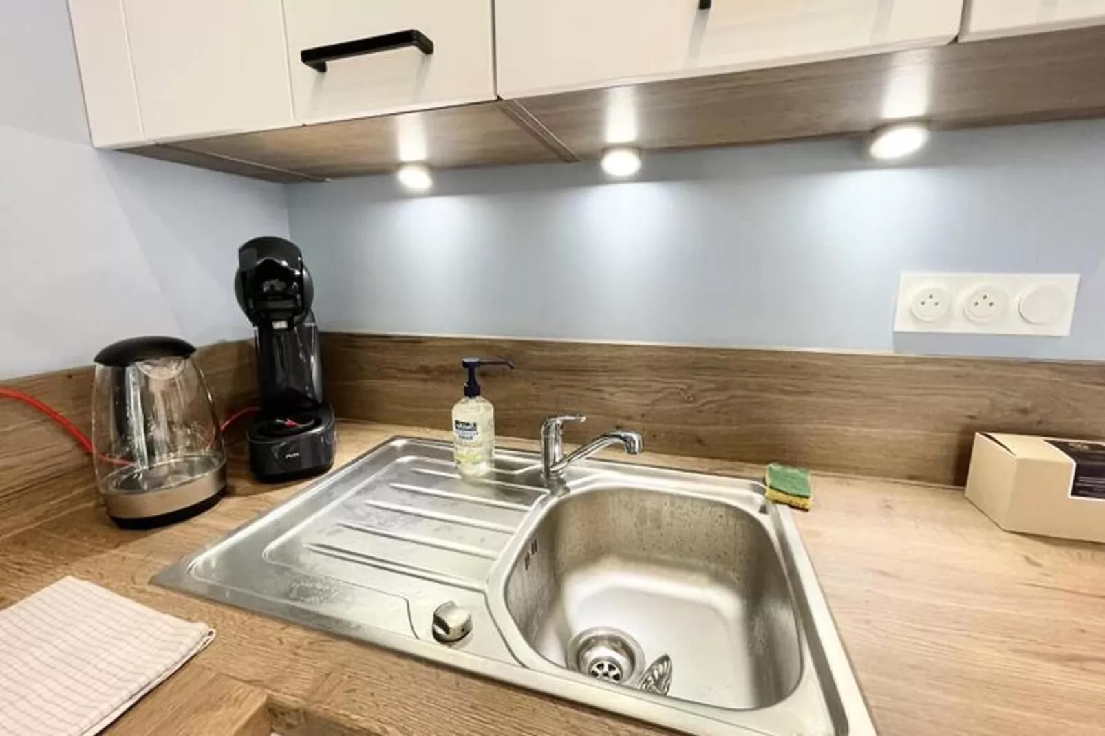 Le Cadet 👨&zwj;👩&zwj;👦&zwj;👦| Jean Jaur&egrave;s |tram A, B E E | T2 Tout &eacute;quip&eacute;-Cuisine