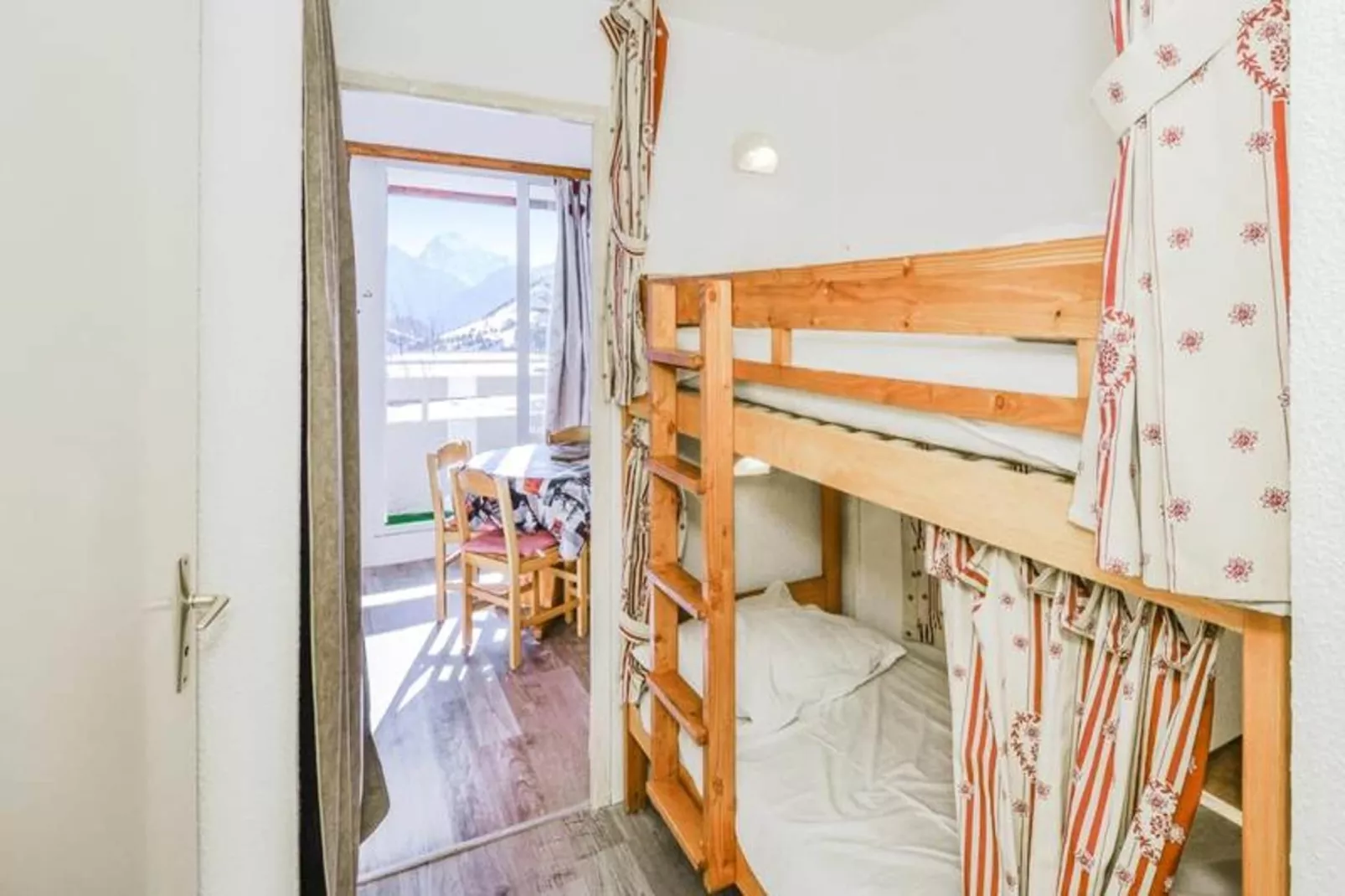 Résidence Les Horizons d'Huez - maeva Home-Bedroom