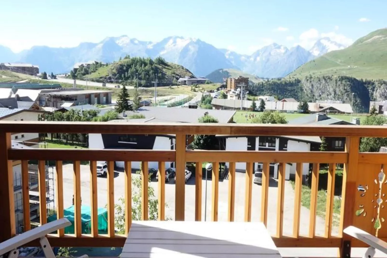 Résidence Choucas-Exterior in summer