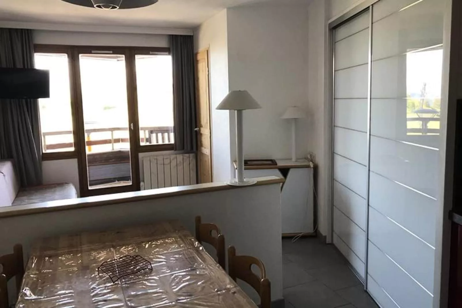 Résidence Ours Blanc P&v-Salle à manger