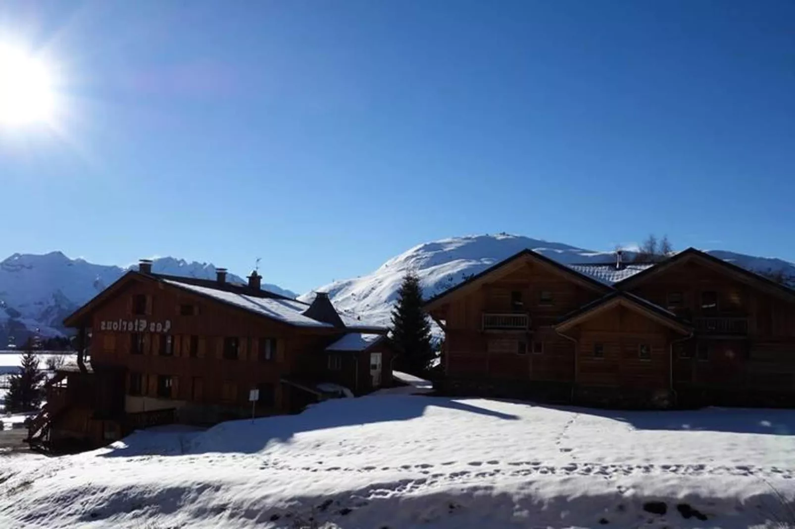 Résidence Maeva Les Melezes-Area within 1km in winter