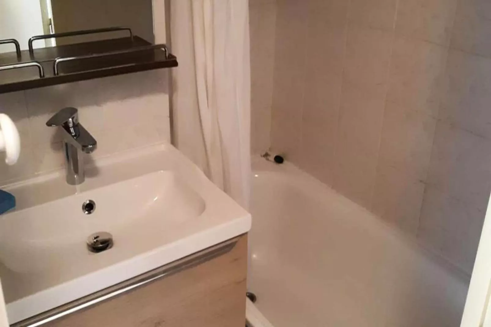 Résidence Ecrin 6-Bathroom