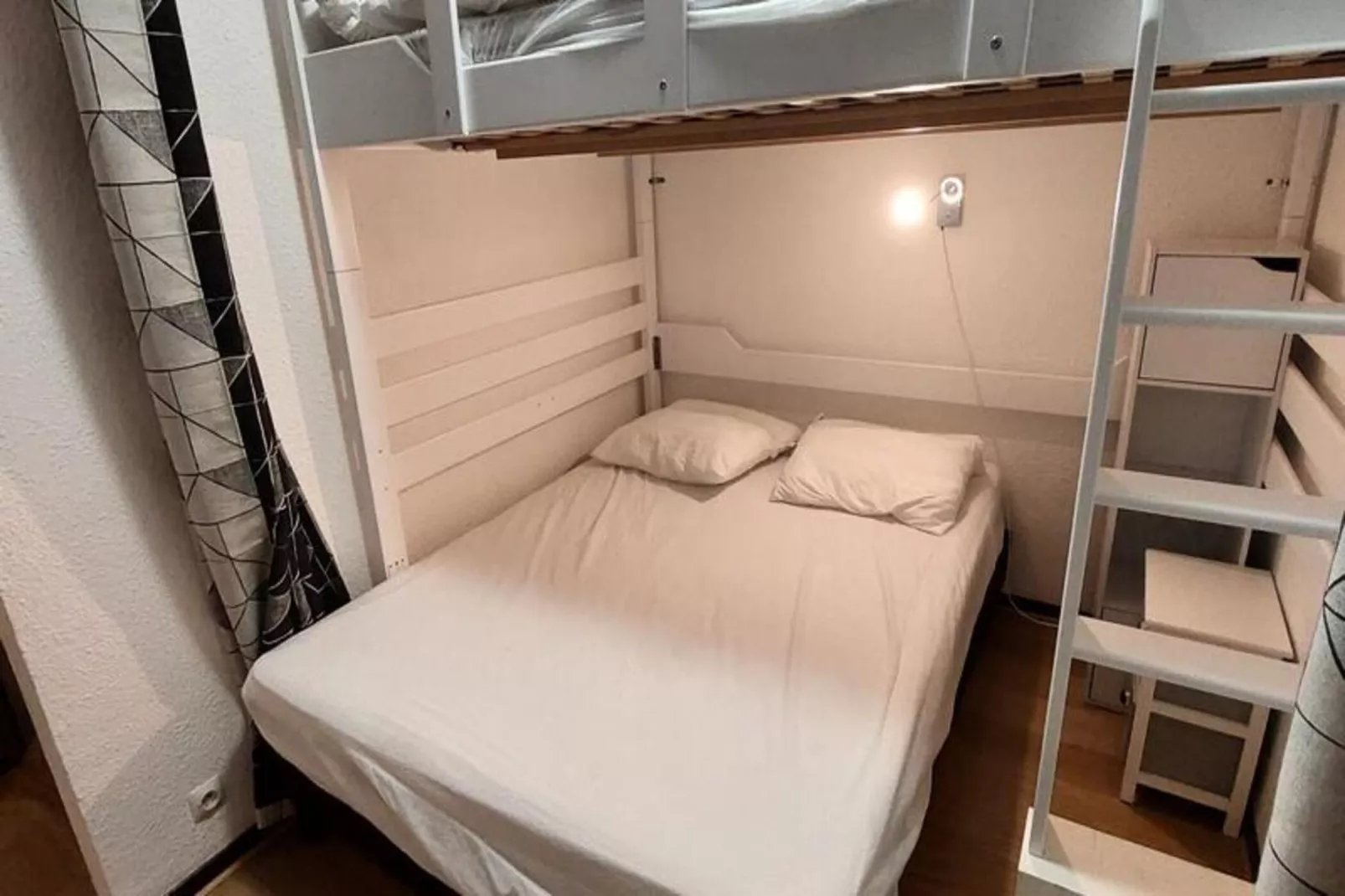 Résidence Sappey-Bedroom