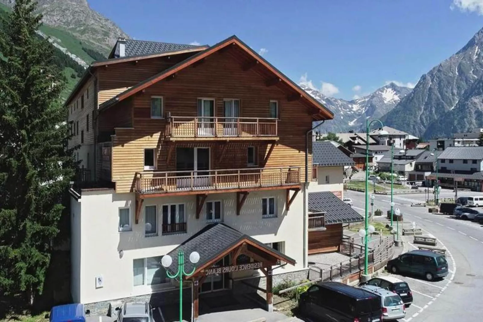 Résidence Odalys L'Ours Blanc-Piscine