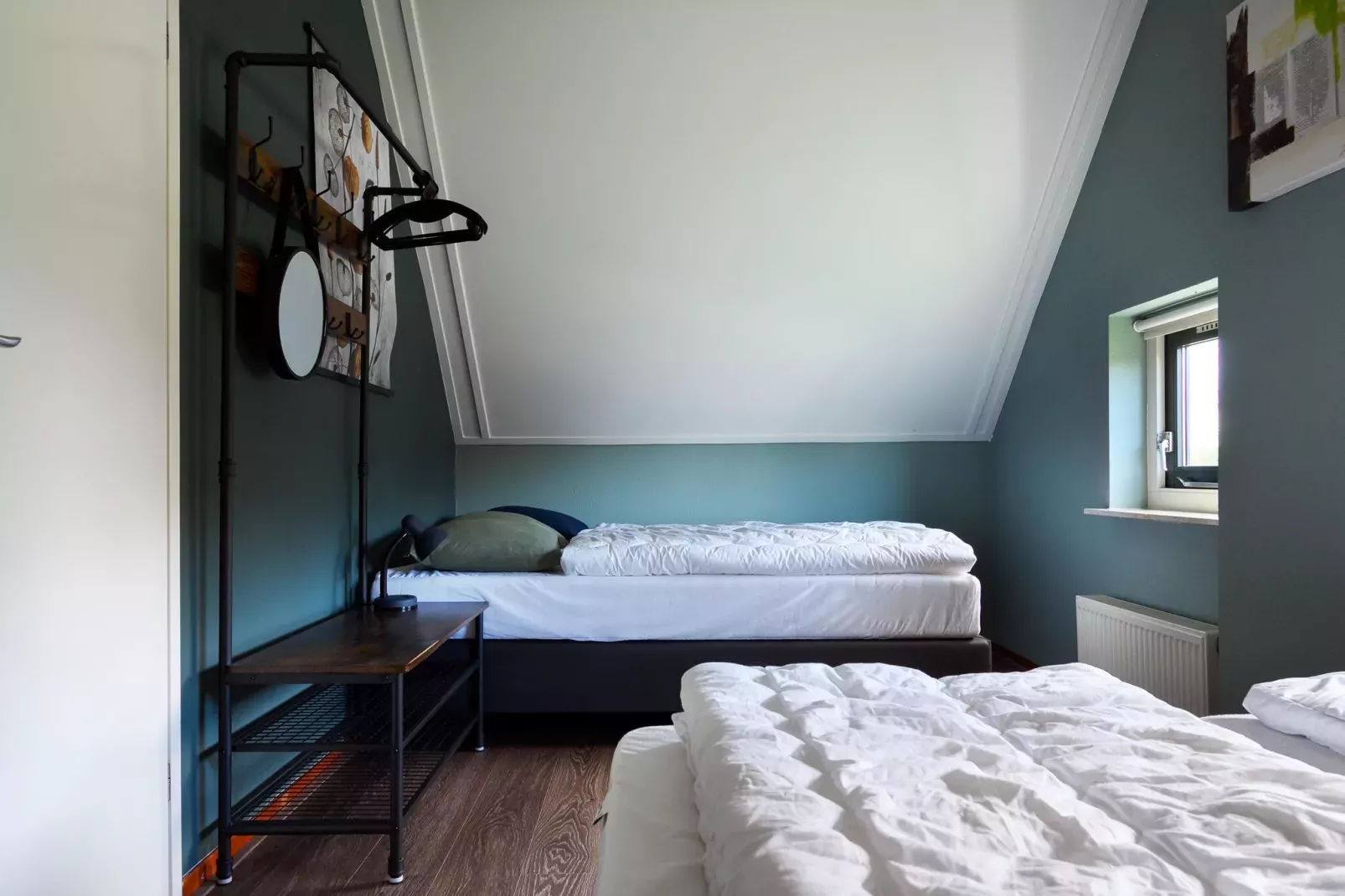 10 pers Lieskehuis Wellness de luxe met sauna buitenspa en toerboot-Bedroom