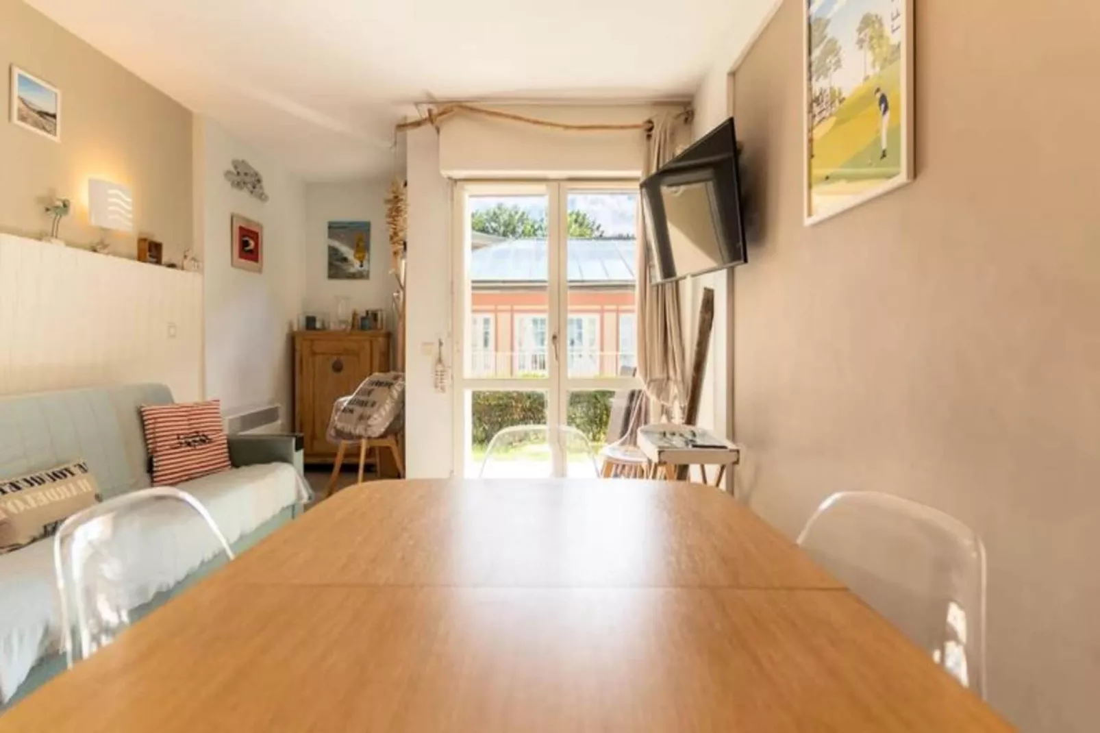 Résidence Appartement Pour 4 Pers Avec Piscine, Tennis Et  Parking 56-Exterior in summer