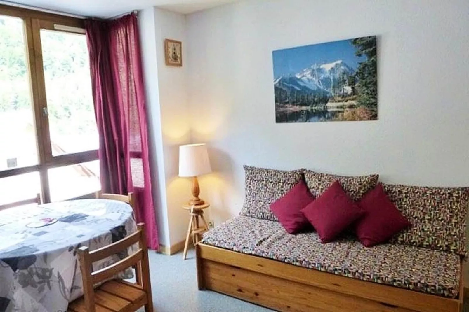 Résidence Ecureuils-Dining room