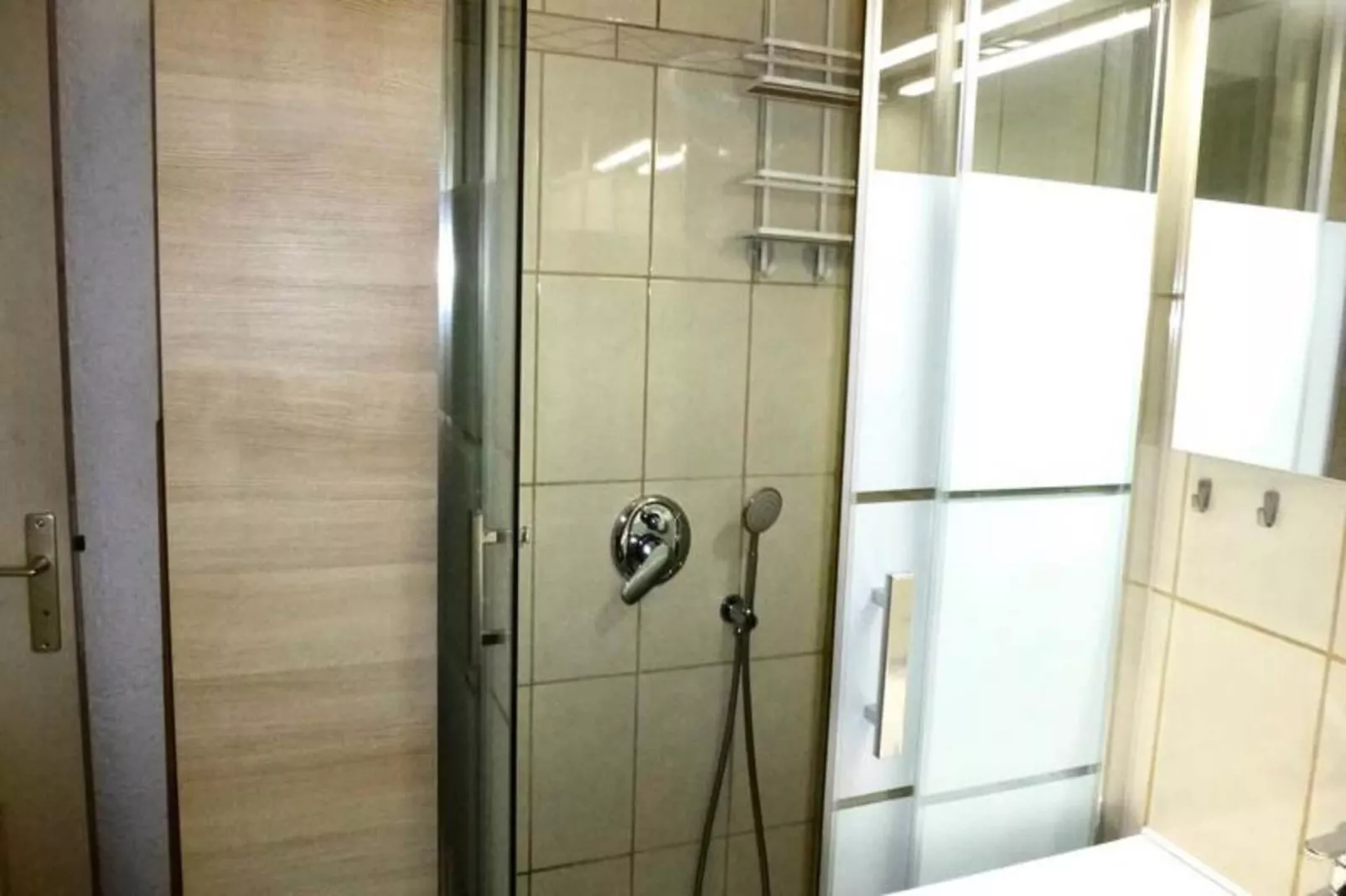 Résidence Neouvielle-Bathroom