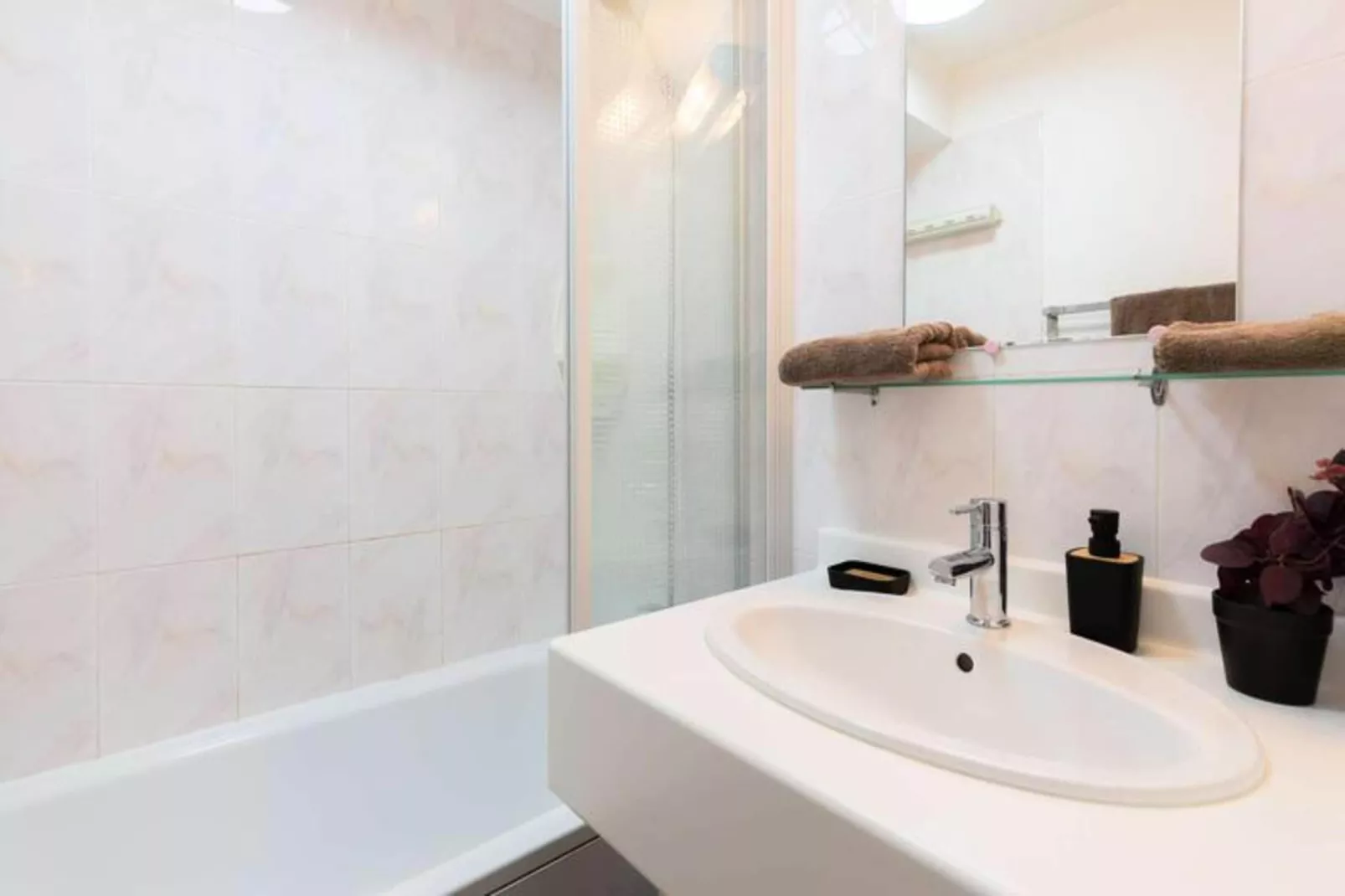 Résidence Portes Du Soleil A-Bathroom