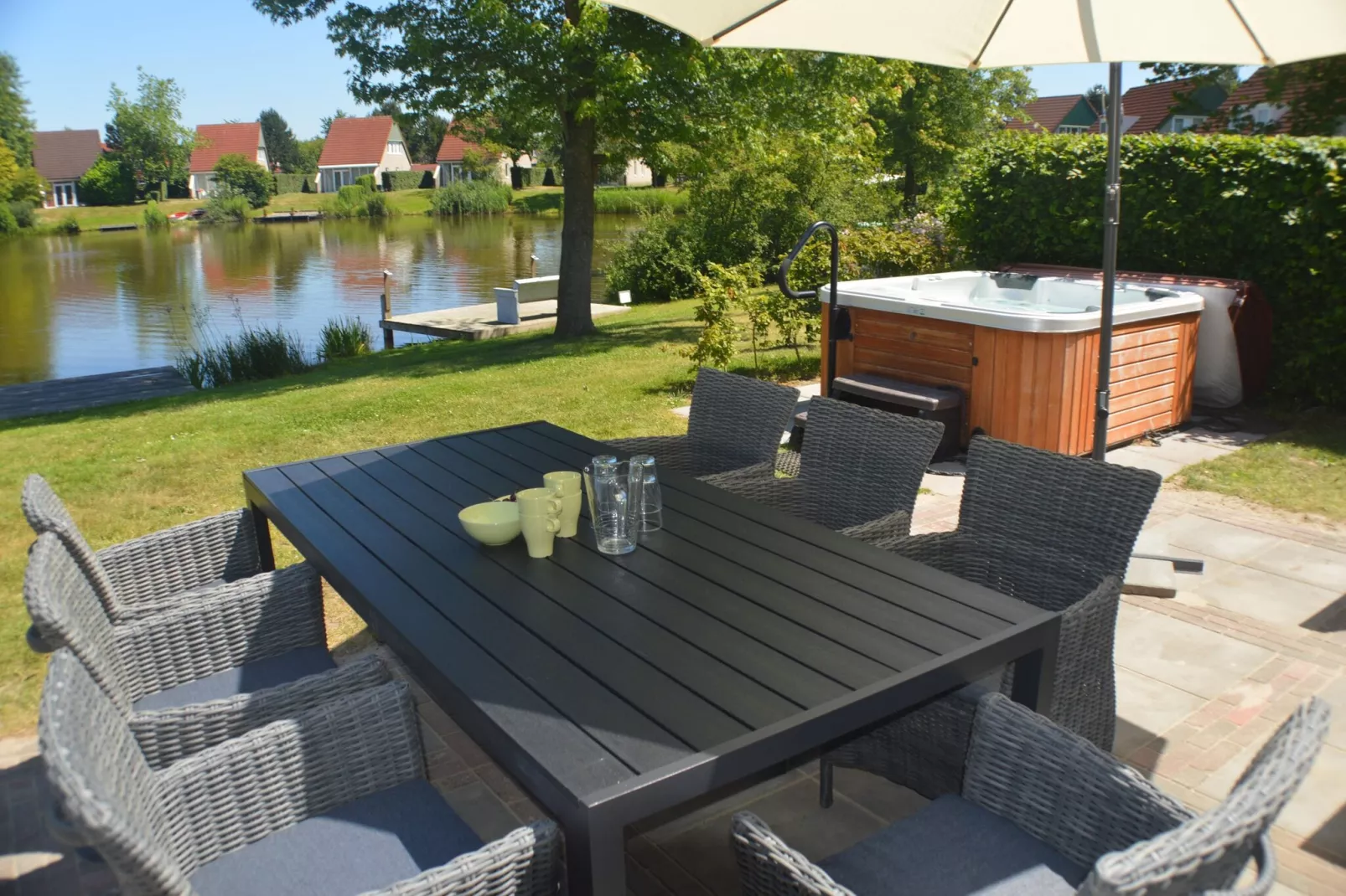 8 pers Westerwolde Prestige Welness met buitenspa-Gardens summer