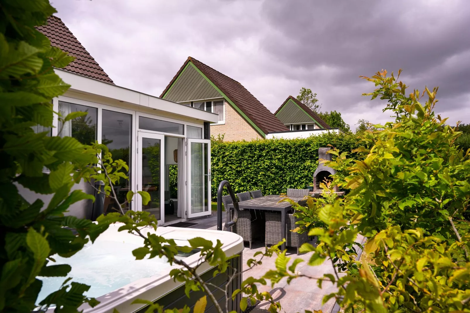 8 pers Westerwolde Prestige Welness met buitenspa-Garden winter